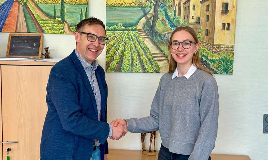 Finja gewinnt das Landesfinale „Jugend debattiert“